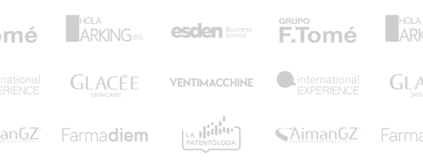 Agencia especialista de Diseño Web en Madrid | Marc Loic 31 Logotipos de redes sociales alineados en fila, ideal para diseño web moderno en clínicas de Madrid.